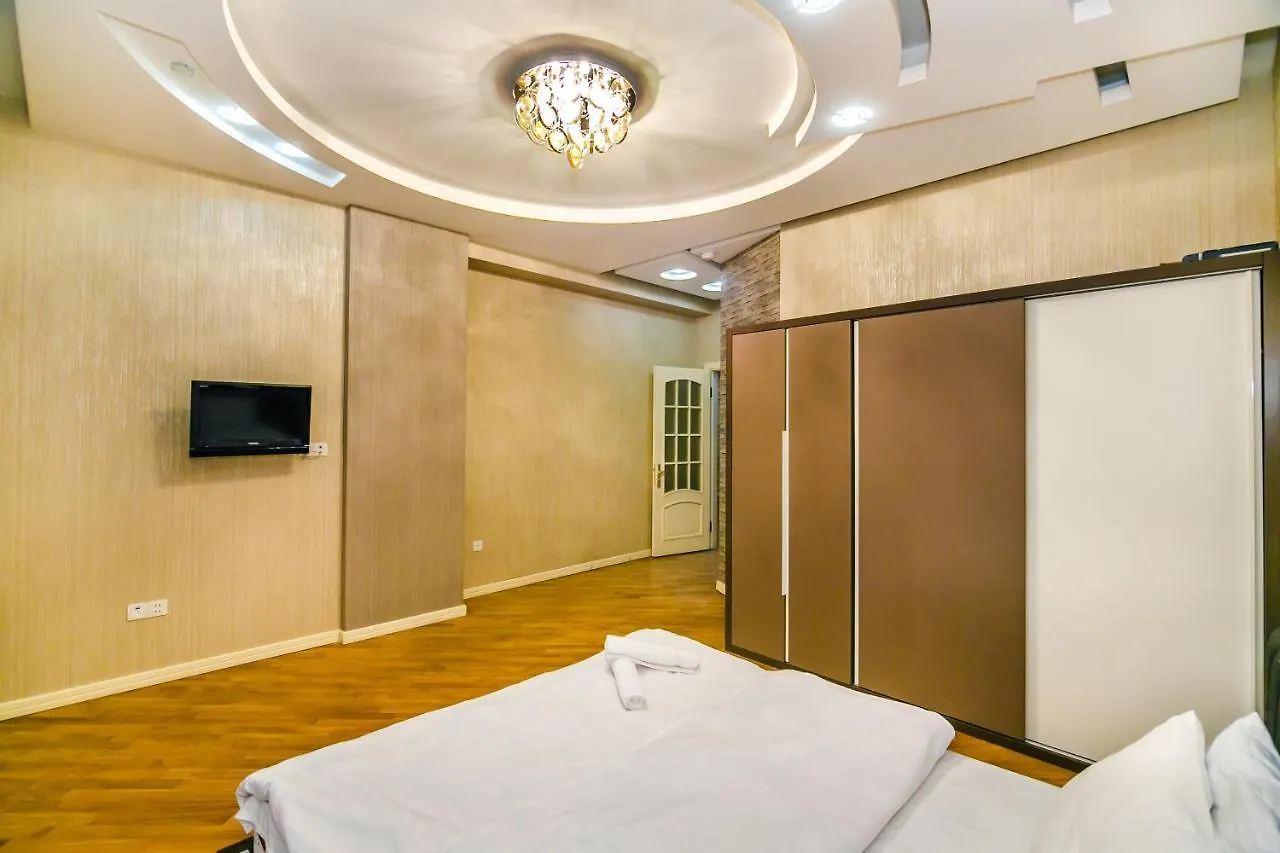 Luxury House In Nizami Street Apartment Baku